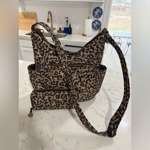 Travelon Brand Women's Travel Crossbody and Wallet in Leopard Print.